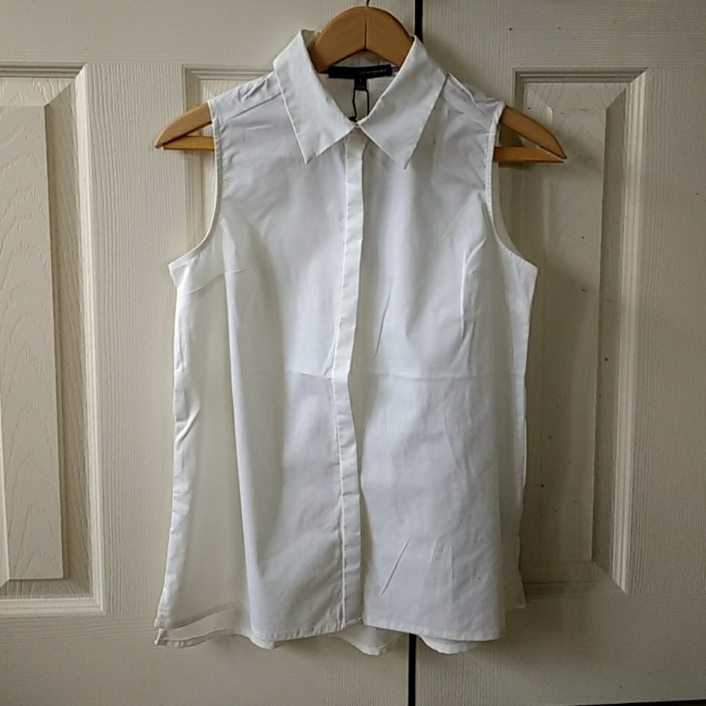 🎉NWT mixed media sleeveless top